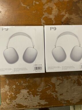 P9 Over-Ear Wireless Headphones 1 Black, 1 Blue (Pair)